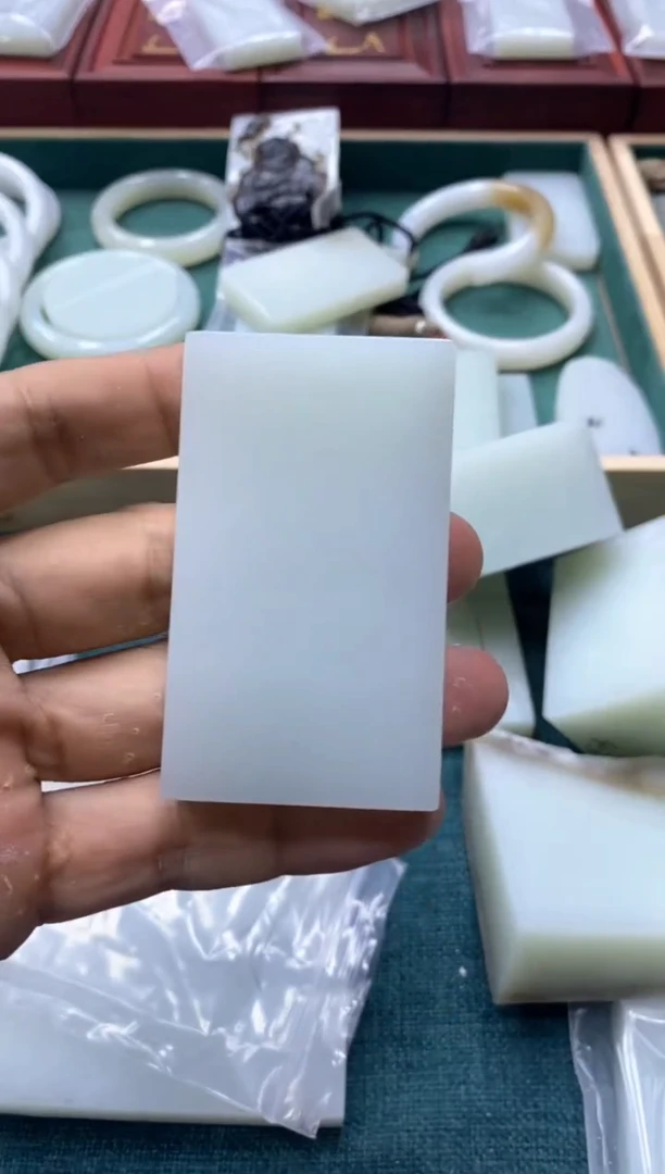 定制和田玉定制挂件4*7