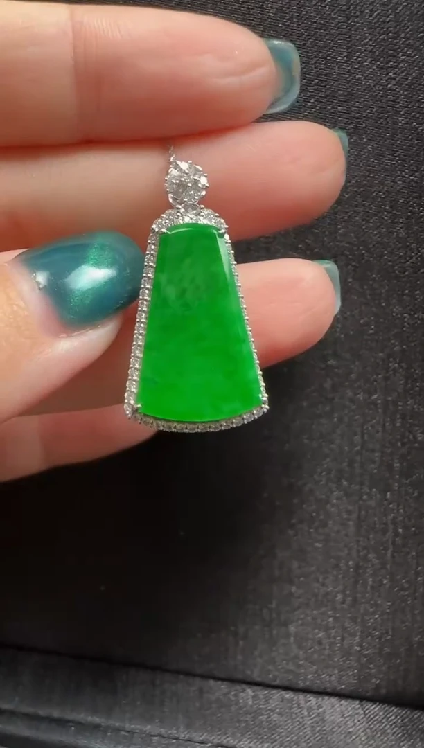 【闪购商品】翡翠颈饰18K金镶嵌121无事牌一个