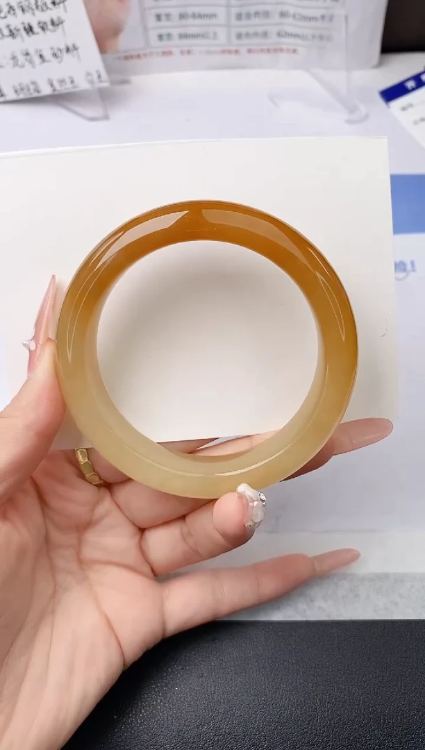 石英质玉手镯未镶嵌w196-HB