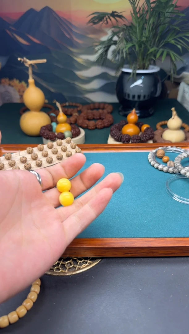 【闪购商品】文玩核桃吊坠2代粉压蜡尺寸14