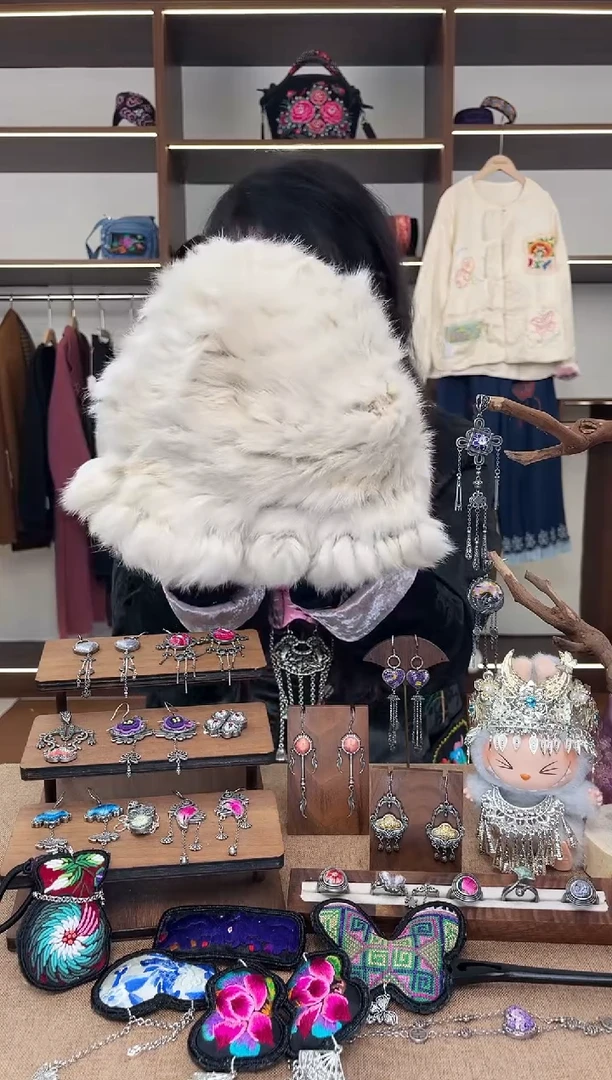 织绣A14黔东南苗族刺绣 帽子