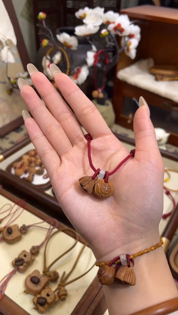 手串桃核【桃缘行】红绳「福气莲莲」桃木桃核辟、挡、驱、护 红绳可调节