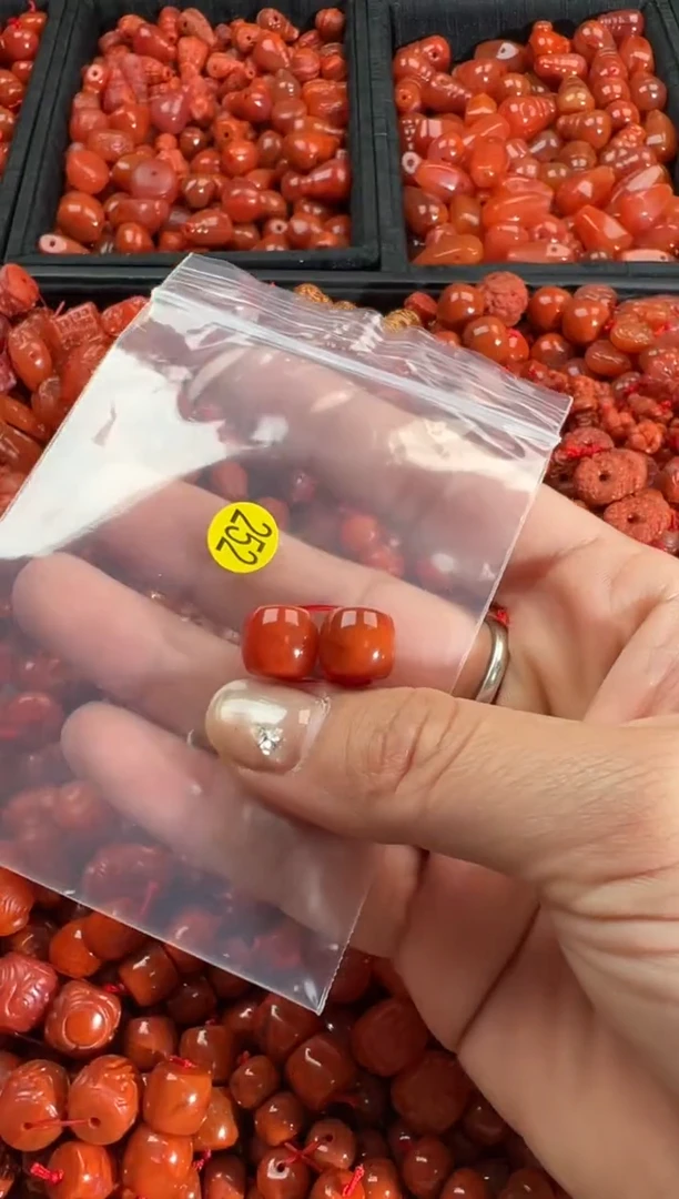 【闪购商品】南红玛瑙颈饰未镶嵌1