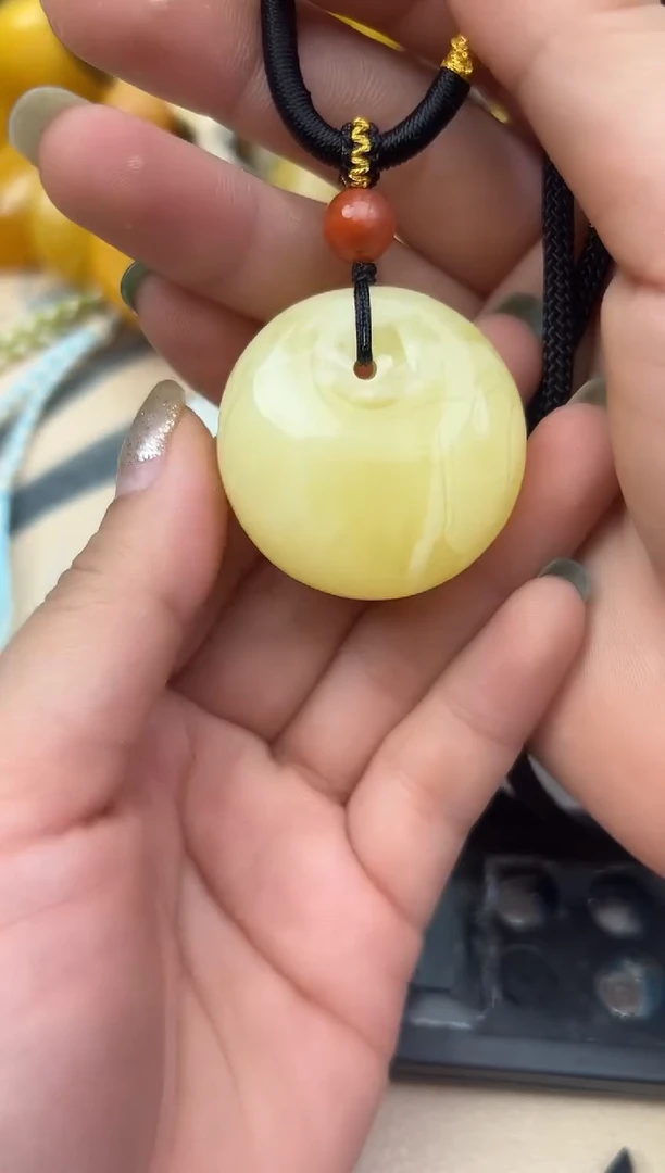 未镶嵌蜜蜡裸石蜜蜡吊坠