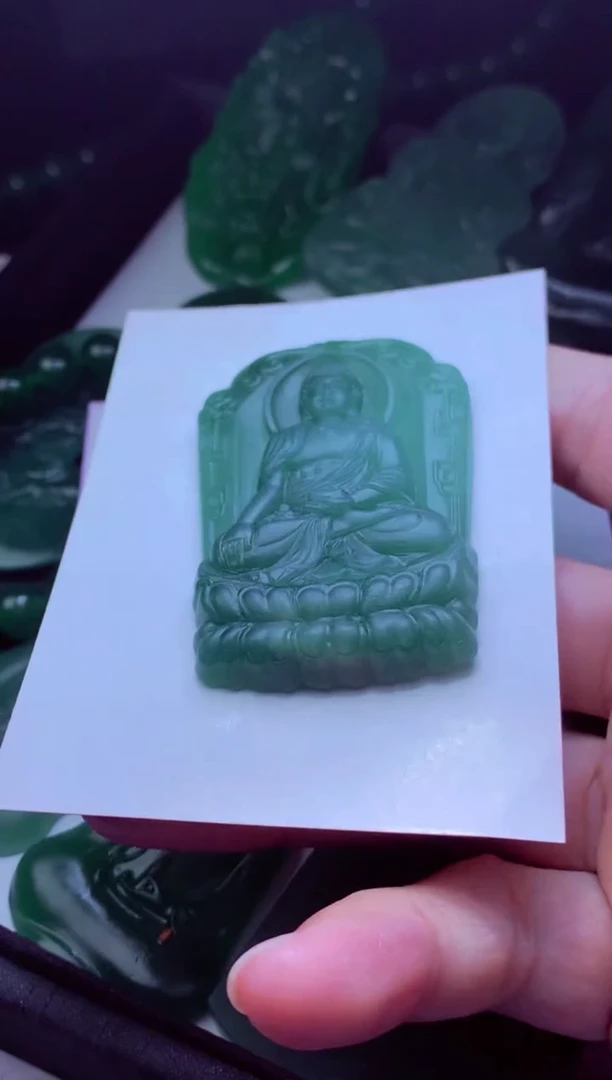 未镶嵌定制翡翠自*人天然缅甸翡翠A货毛货吊坠