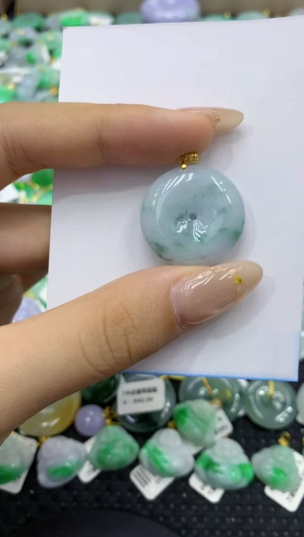 颈饰未镶嵌翡翠天然缅甸翡翠A货