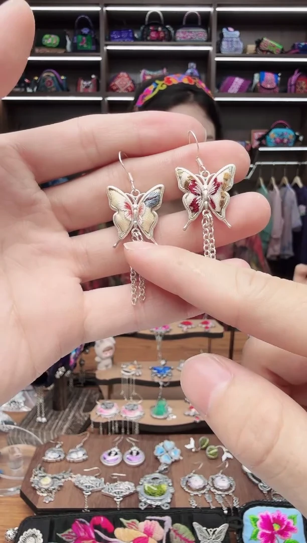 织绣4蒙阿苏苗绣传承旗舰店
