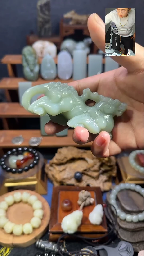 颈饰未镶嵌和田玉桐*1