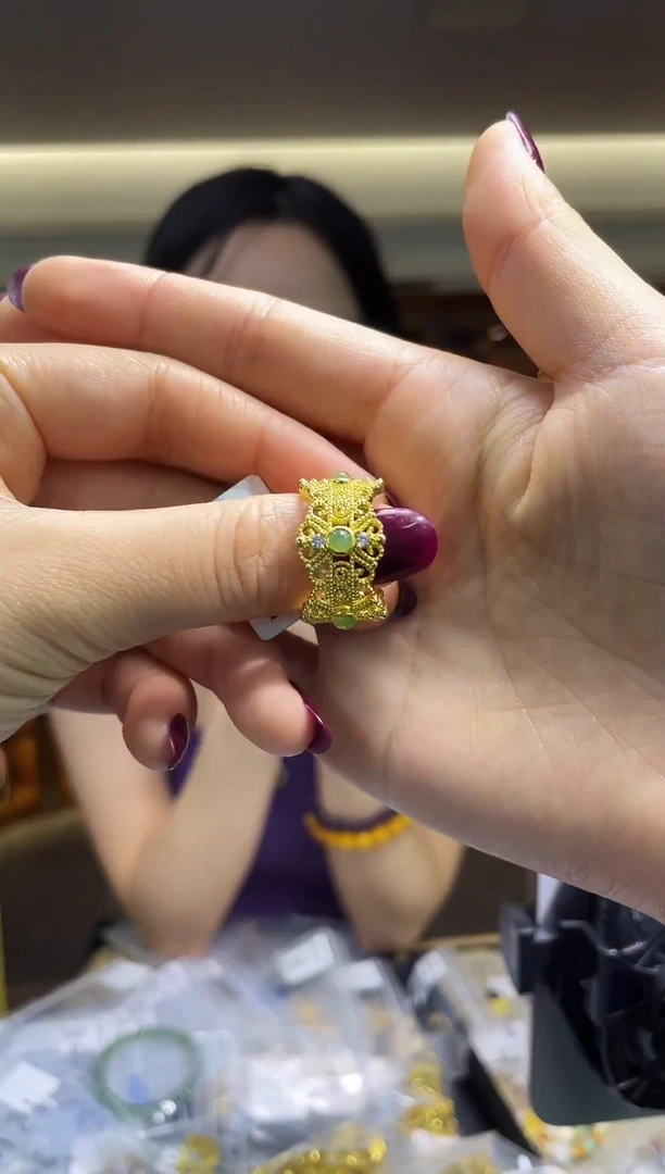 未镶嵌戒指和田玉（多样性发一件）