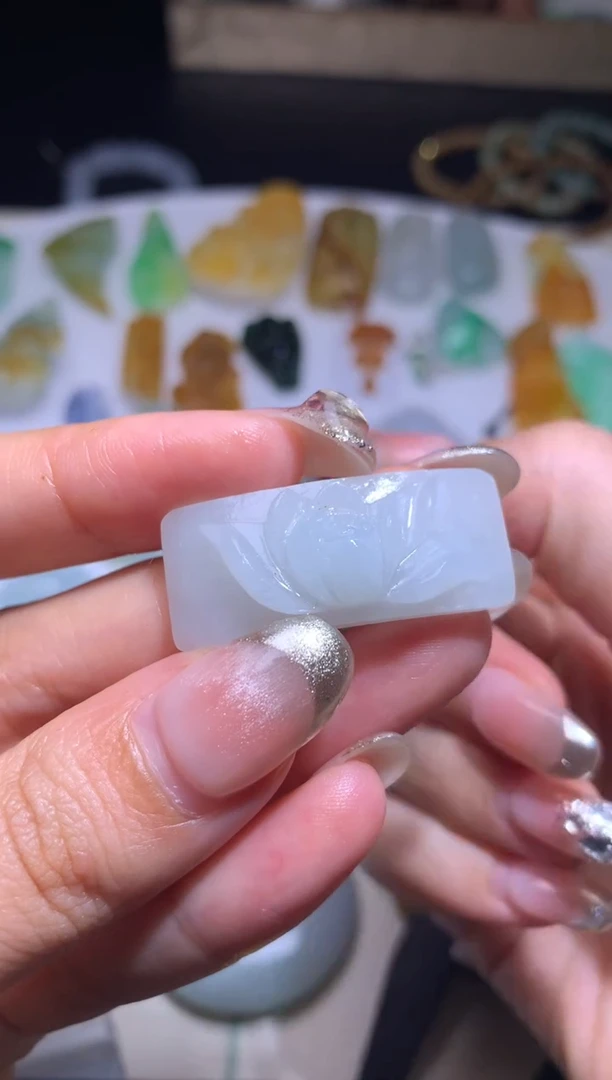 未镶嵌定制翡翠毛货