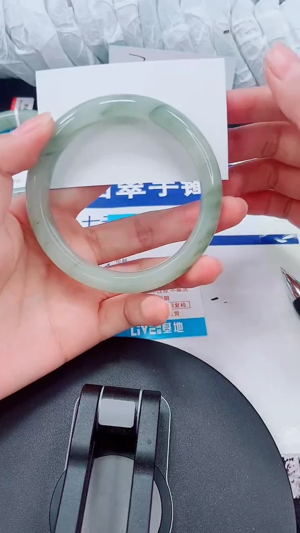 未镶嵌手镯石英质玉145-63/64