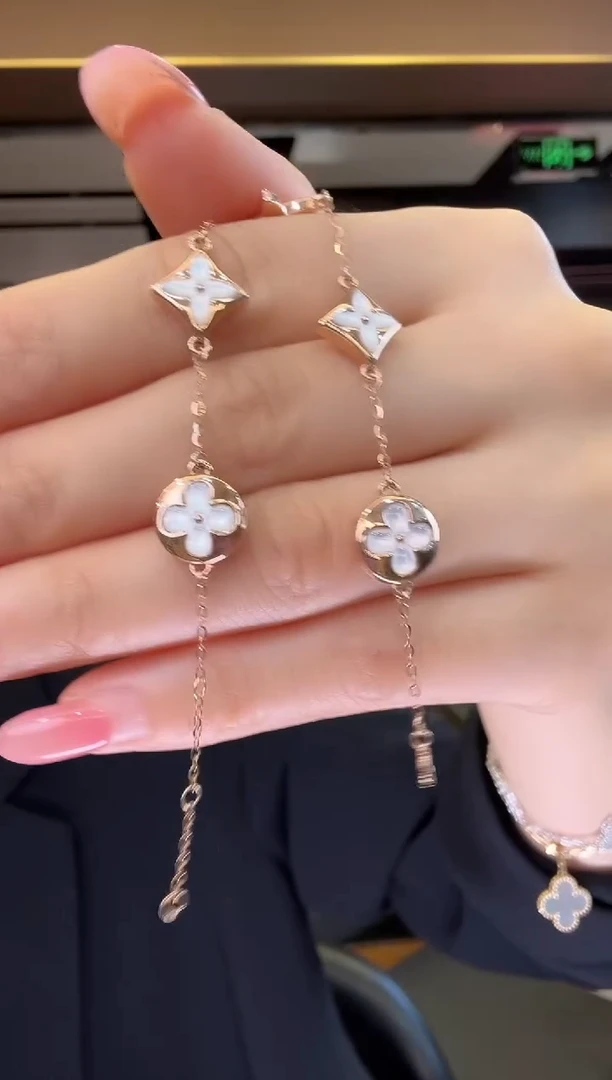 18K金镶嵌贝壳（贝母）手链手链