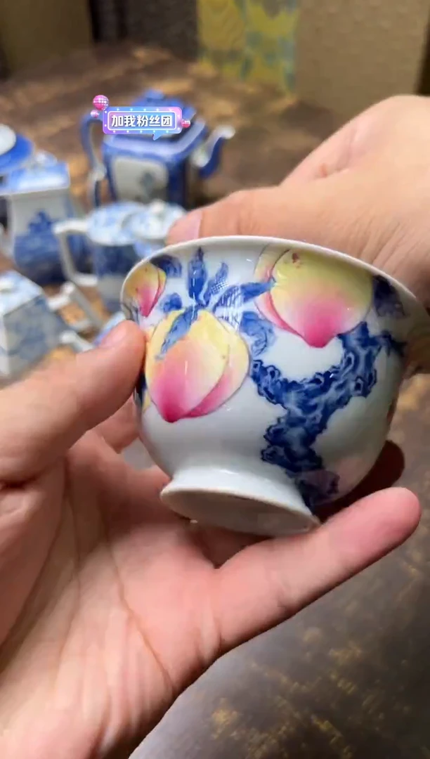 /这****会一儒堂青花加彩寿桃盖碗