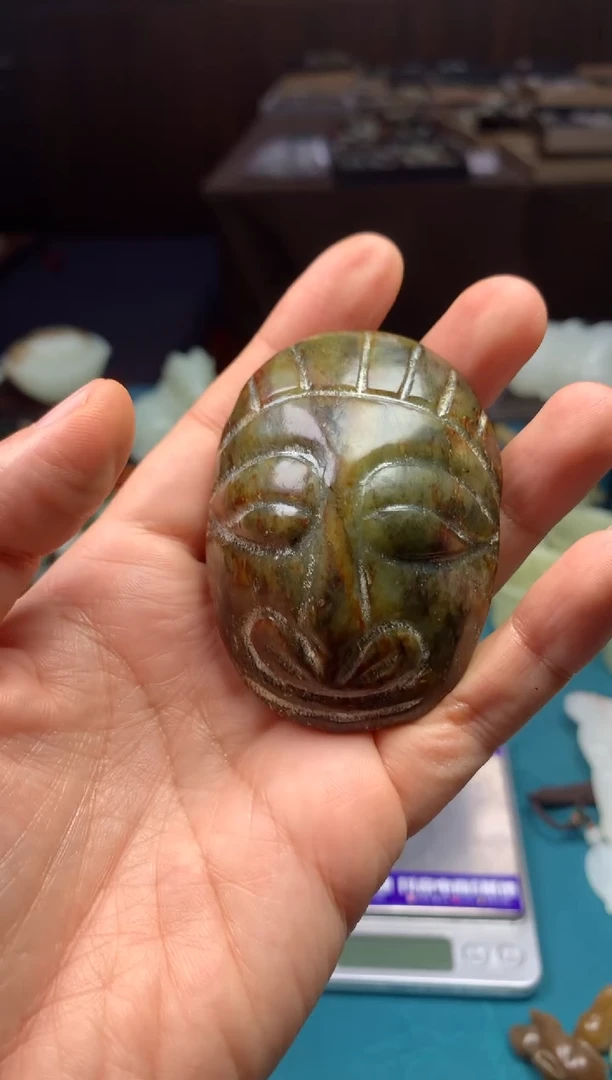 颈饰未镶嵌和田玉1