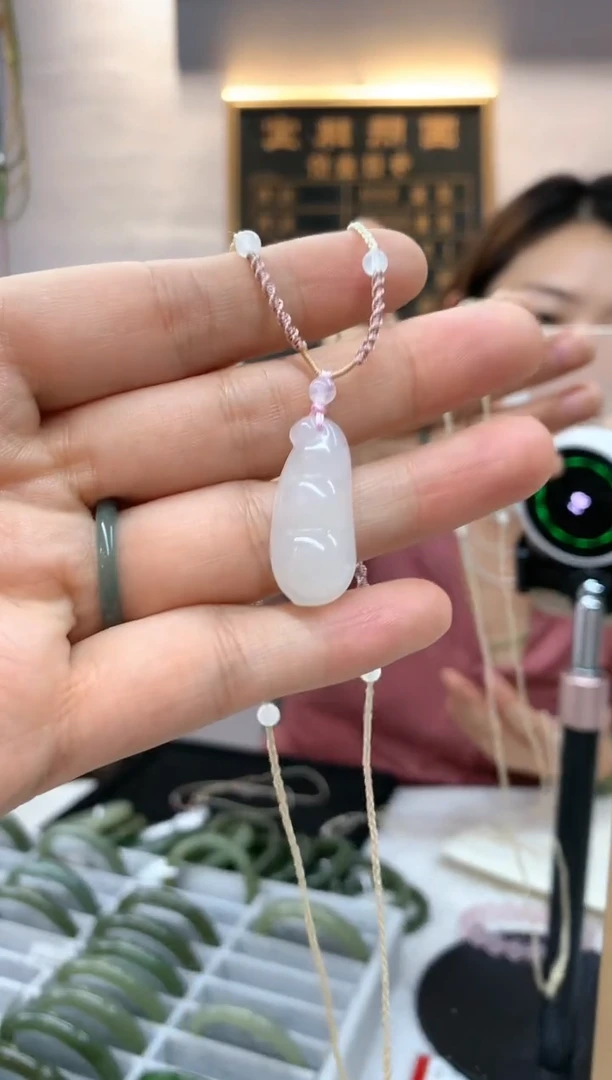 颈饰未镶嵌和田玉Y****g吊坠3