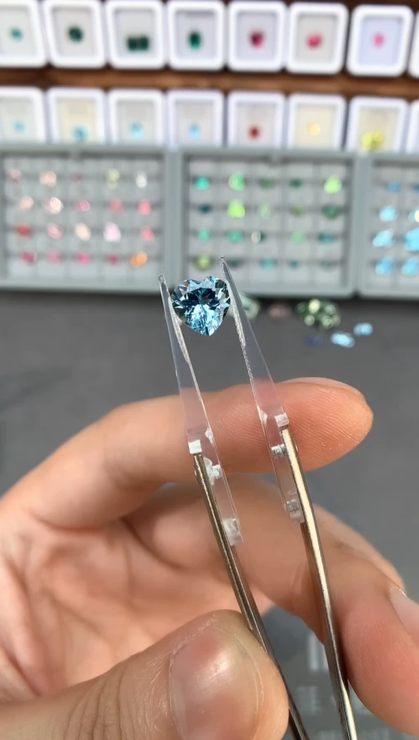 【闪购商品】定制海蓝宝石裸石未镶嵌1.69ct