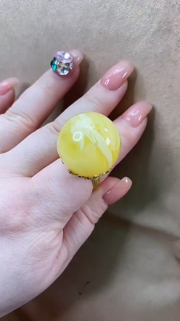 琥珀颈饰未镶嵌戒指