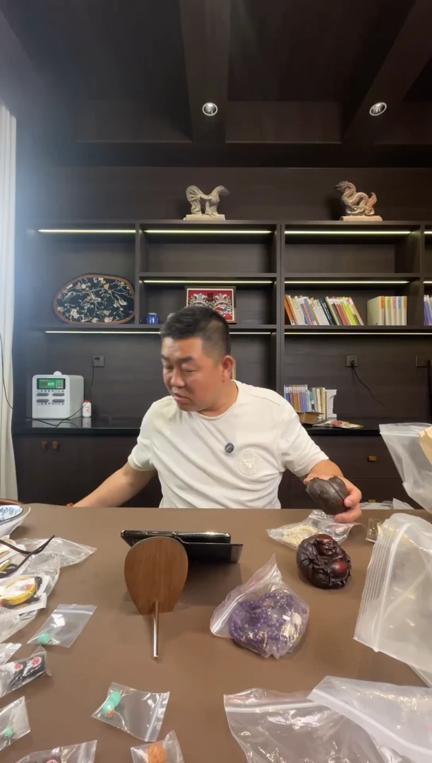 木质非金属佛公摆件