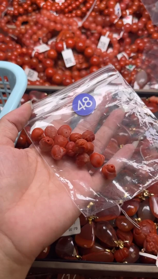 南红玛瑙未镶嵌珠宝奇石48