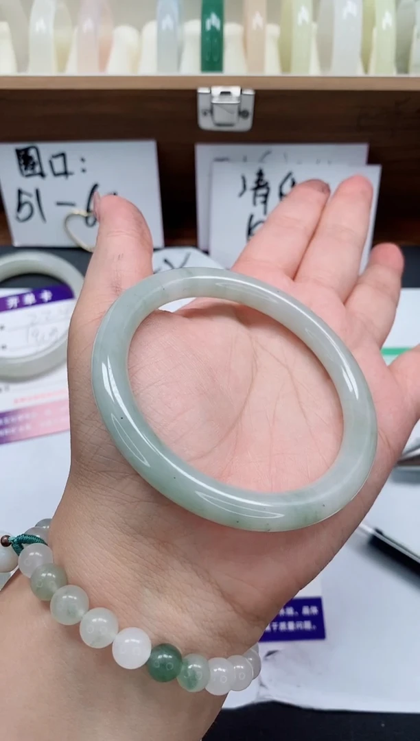 未镶嵌手镯石英质玉225/62-63