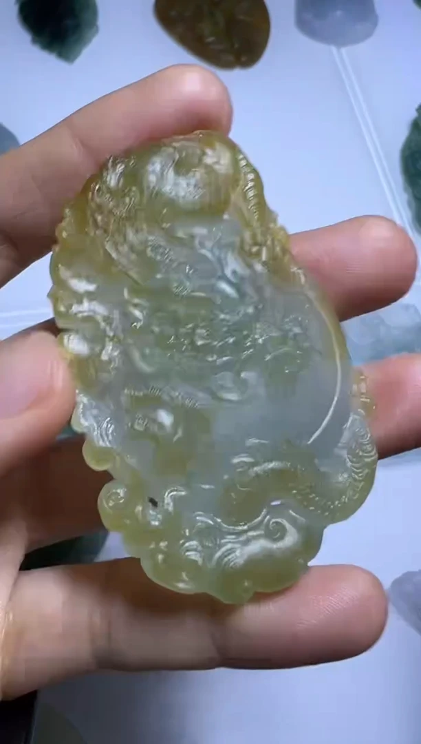 未镶嵌定制翡翠龙牌