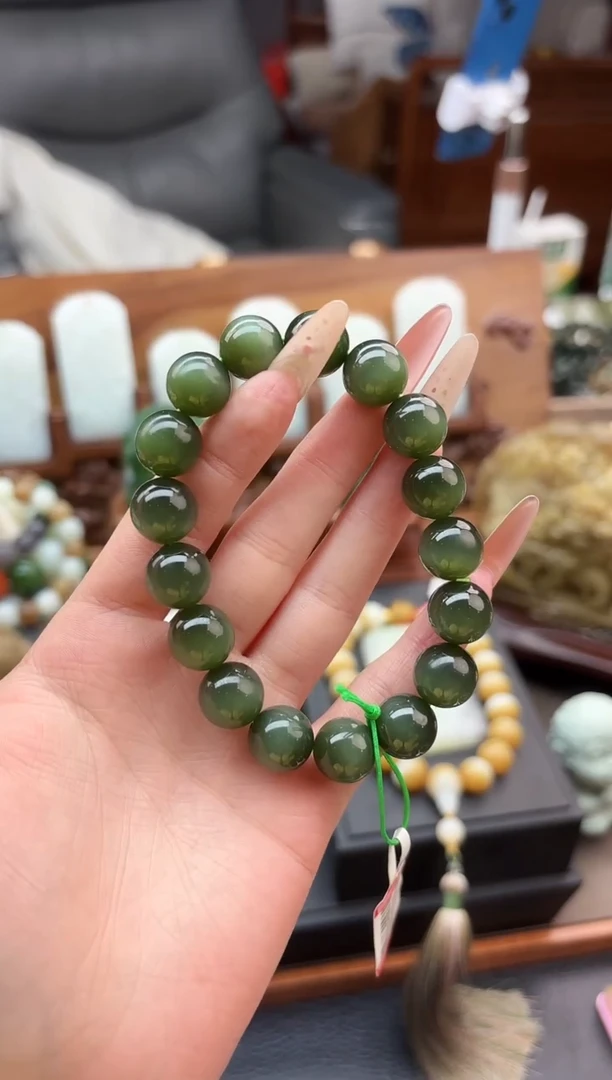 未镶嵌手串和田玉董小姐推荐 多样性发货 拍一发一byhm