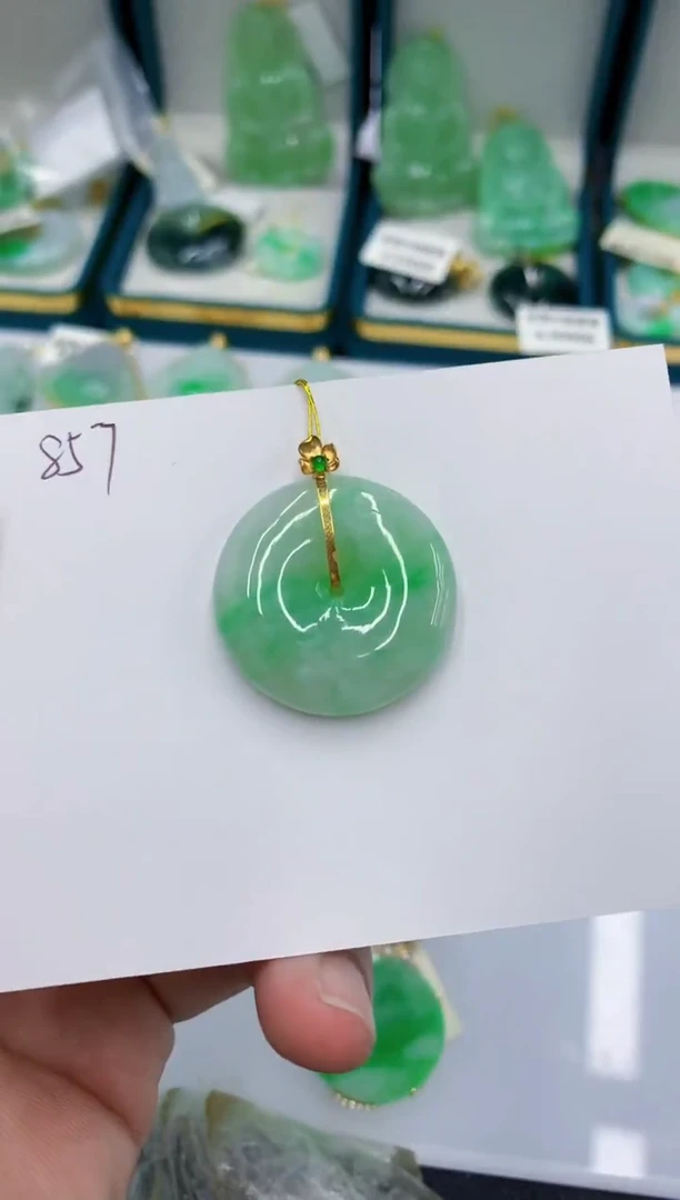 颈饰18K金镶嵌翡翠111111