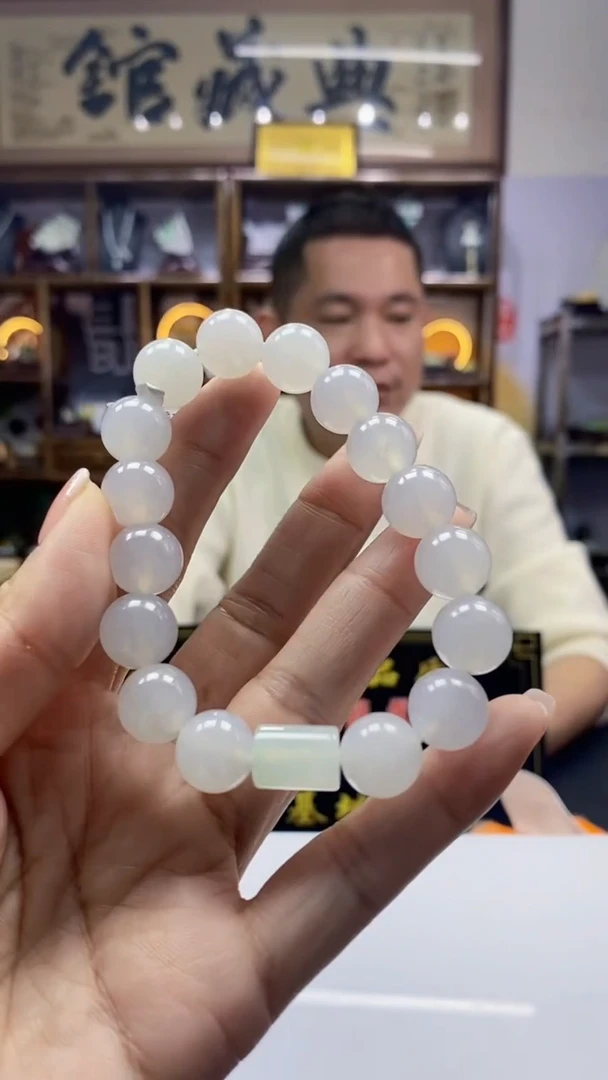 未镶嵌定制翡翠丽**荷缅甸A货A7110