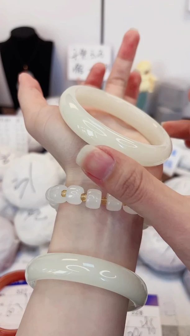 【闪购商品】石英质玉手镯未镶嵌328-玉兰白圈口62