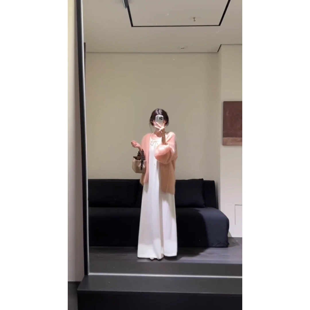 MARIE.COCO法式洋气针织开衫毛衣收腰吊带连衣裙轻奢时尚套装
