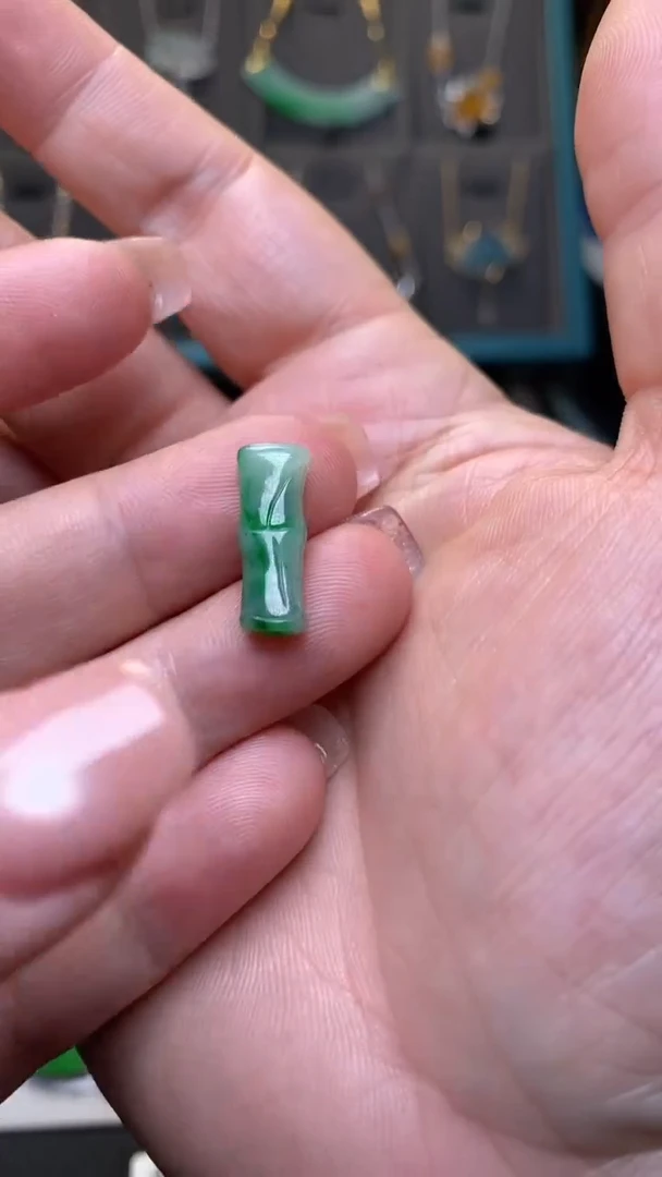 颈饰未镶嵌翡翠净货40163