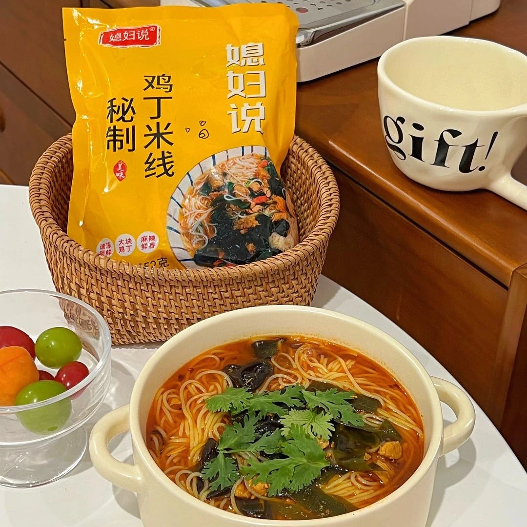 媳妇说 秘制鸡丁米线 麻辣味 252克/袋