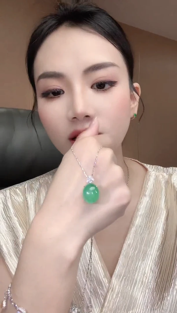 翡翠18K金镶嵌吊坠(不含链)A79