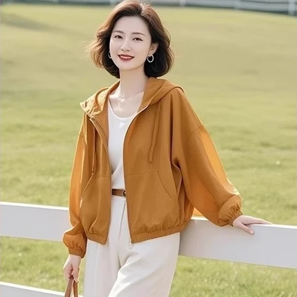 多巴胺薄款宽松小个子休闲防晒衣短款连帽上衣