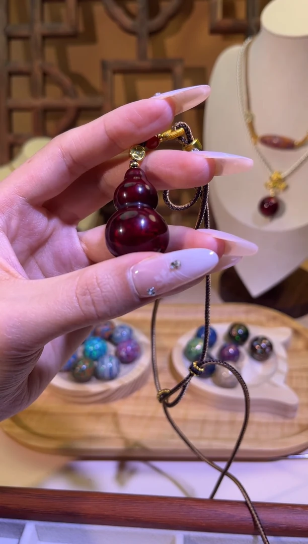 榕城大漆赤宝砂葫芦珠