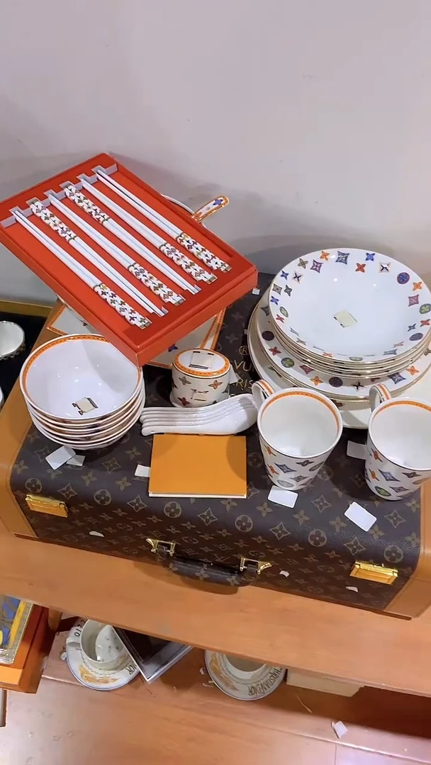杯鸿辉家品牌瓷器，京东包邮！