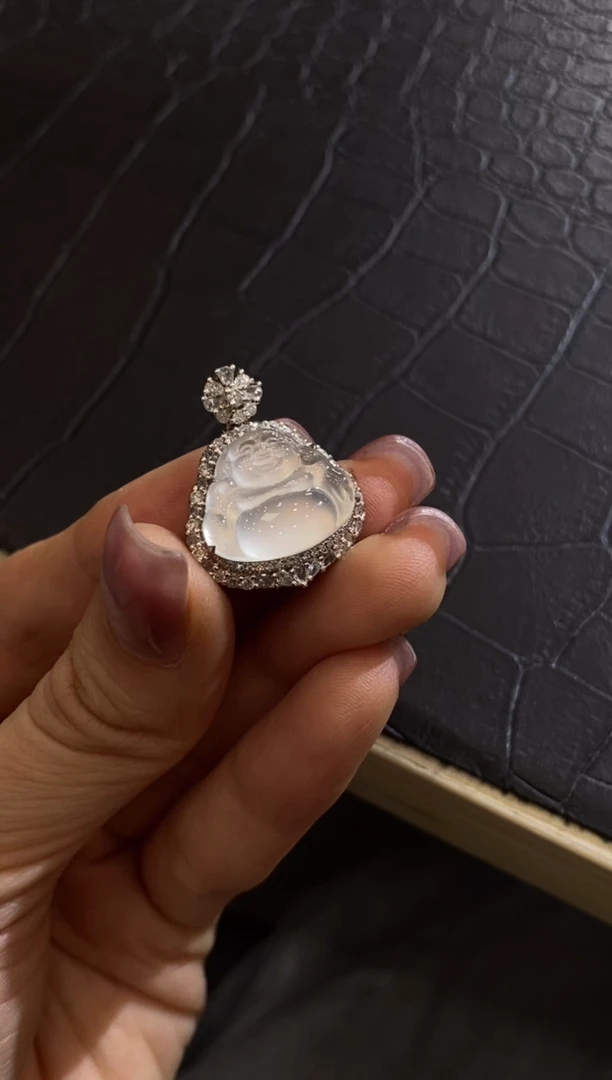 翡翠18K金镶嵌颈饰收到货48小时鉴赏期（超时不退不换）