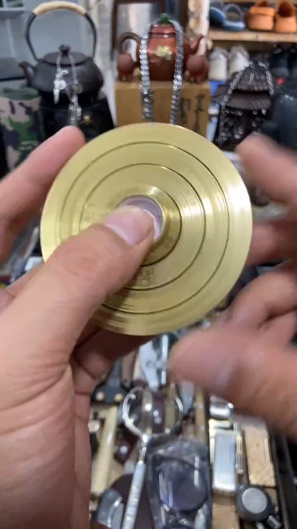 瓷片闪购商品  如图所示