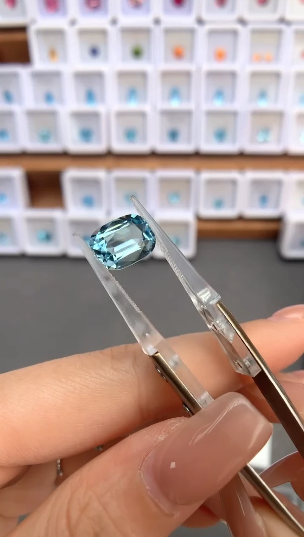 未镶嵌裸石定制海蓝宝石3.51ct 03060