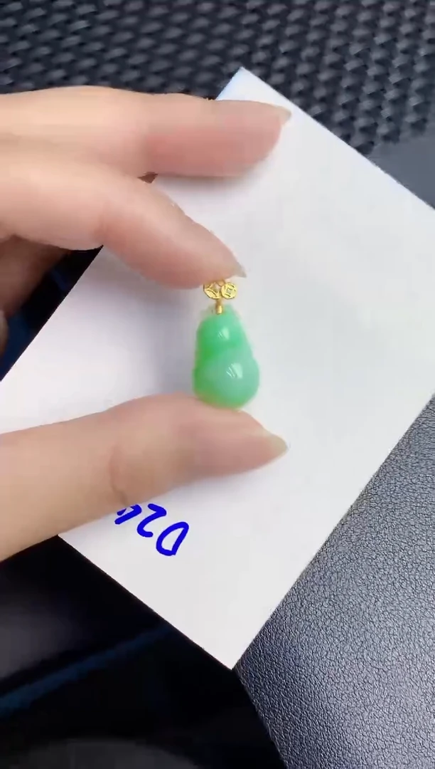 翡翠未镶嵌颈饰000000000