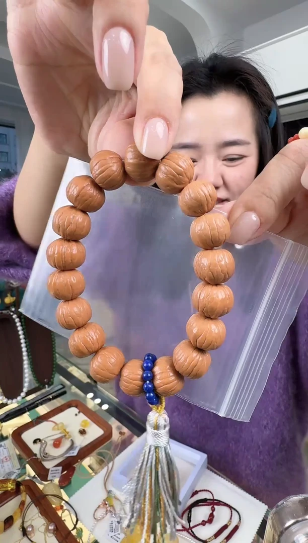 手串猴头核桃精美的手串