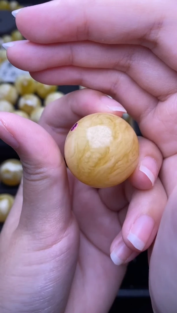 未镶嵌琥珀裸石 大小姐珠宝严选