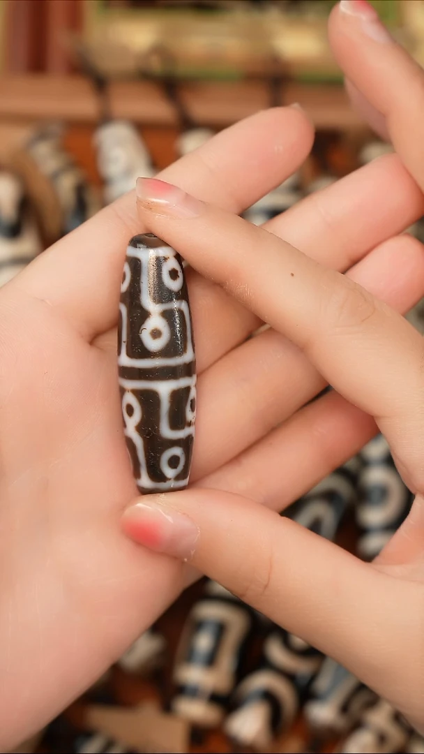 未镶嵌天珠玛瑙/玉髓D0035小卢十二眼