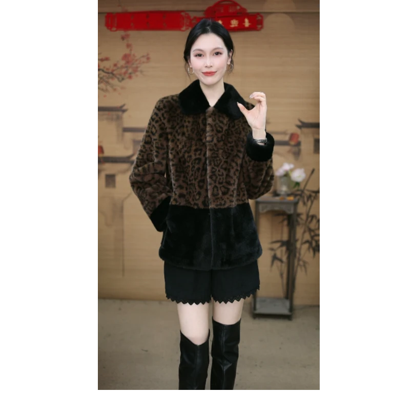 【蓝夫人家】豹纹气质短款外套显瘦气质秋冬款时尚25803