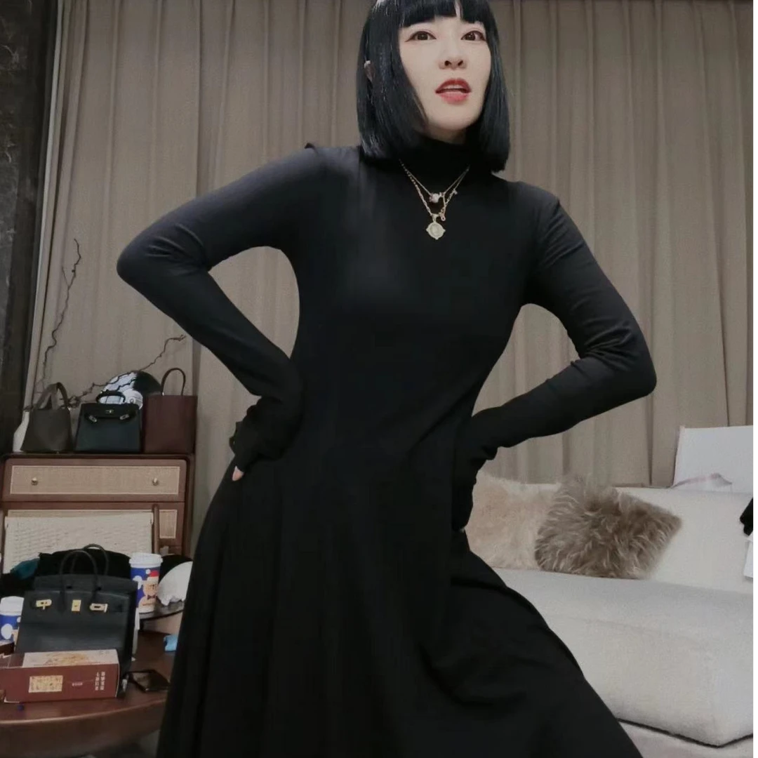 infobyfive福利冬季新款黑天鹅女神裙高领显瘦女装连衣裙2CL1101