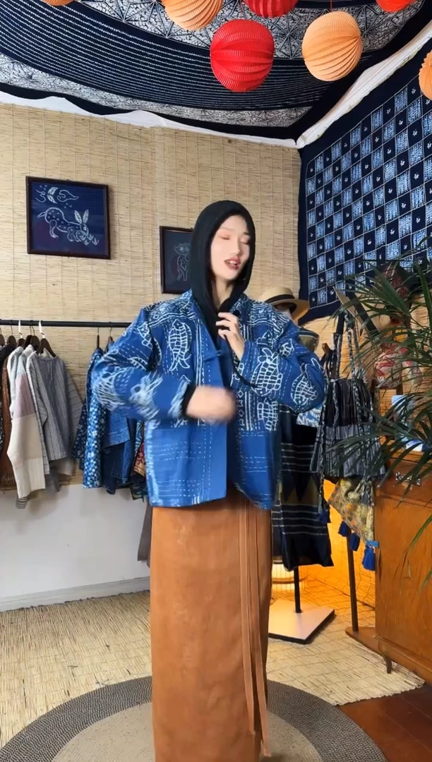 【闪购商品】设计师款蓝鱼刺子绣外套