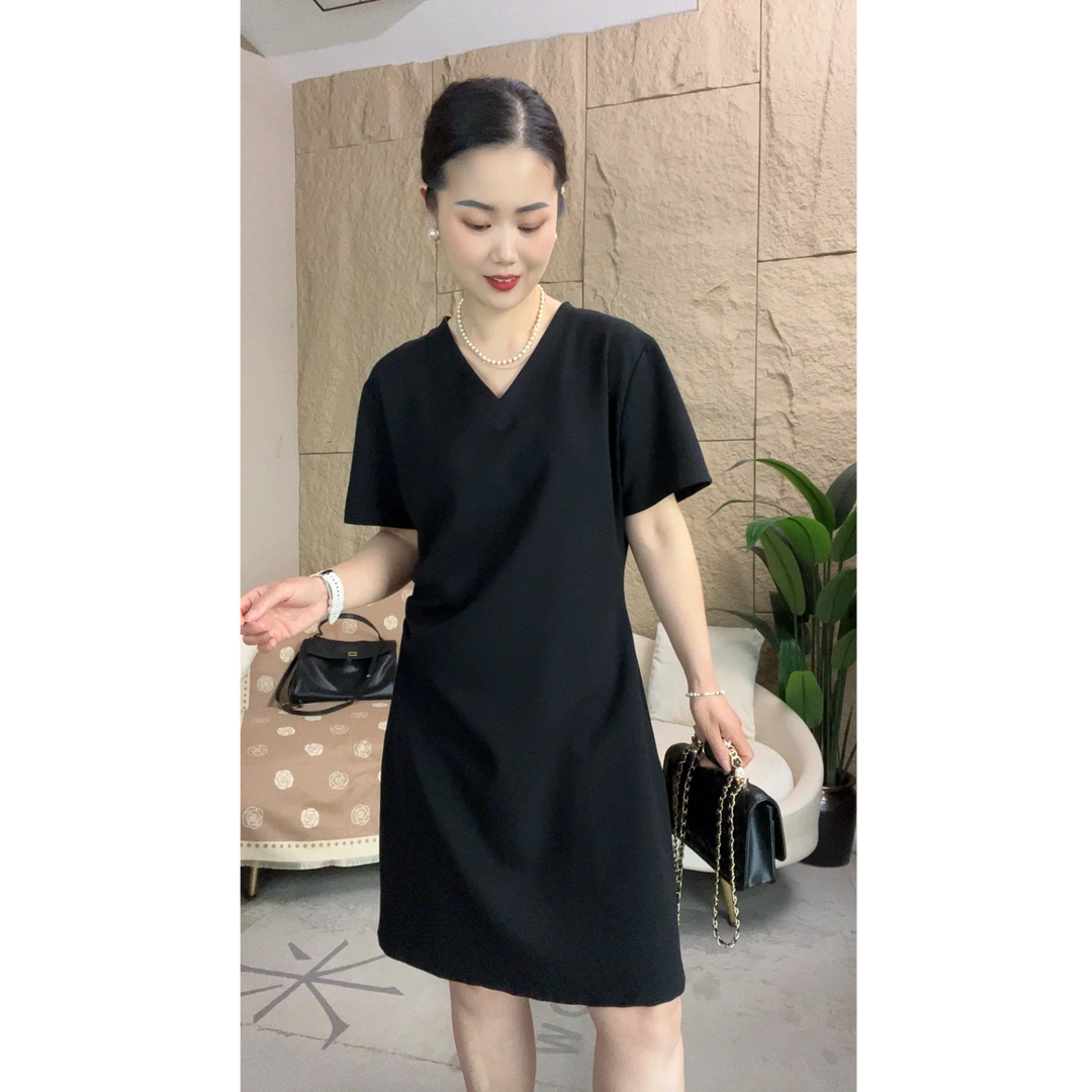 2025夏季新款气质优雅V领皱褶收腰时尚经典连衣裙-（短款）