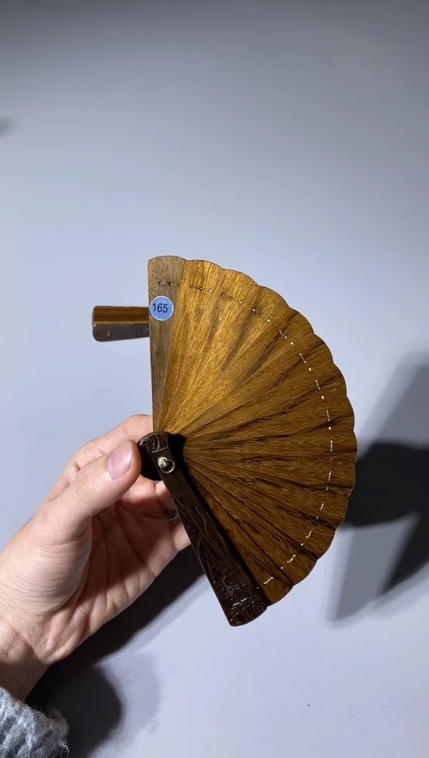 【闪购商品】金丝楠木雕165号10cm金丝楠迷你扇