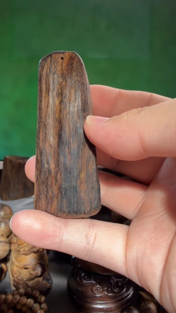 沉香吊坠多样性发一