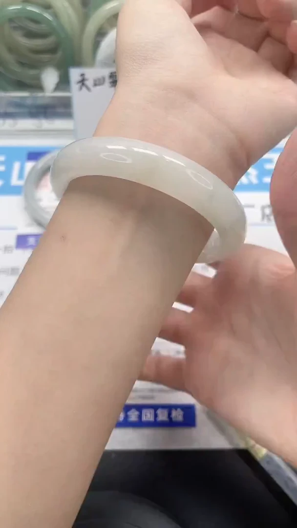 未镶嵌手镯石英质玉108-58/59